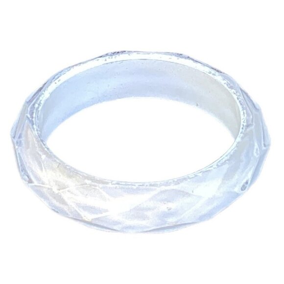 Vintage Chunky Honeycomb Faceted White Lucite Bangle Bracelet Optic Effect - Picture 2 of 6